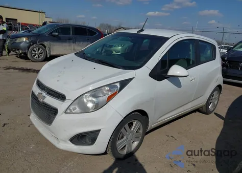 2014 Chevrolet Spark 1Lt Auto z USA, uszkodzony, nr VIN KL8CD6S94EC555564